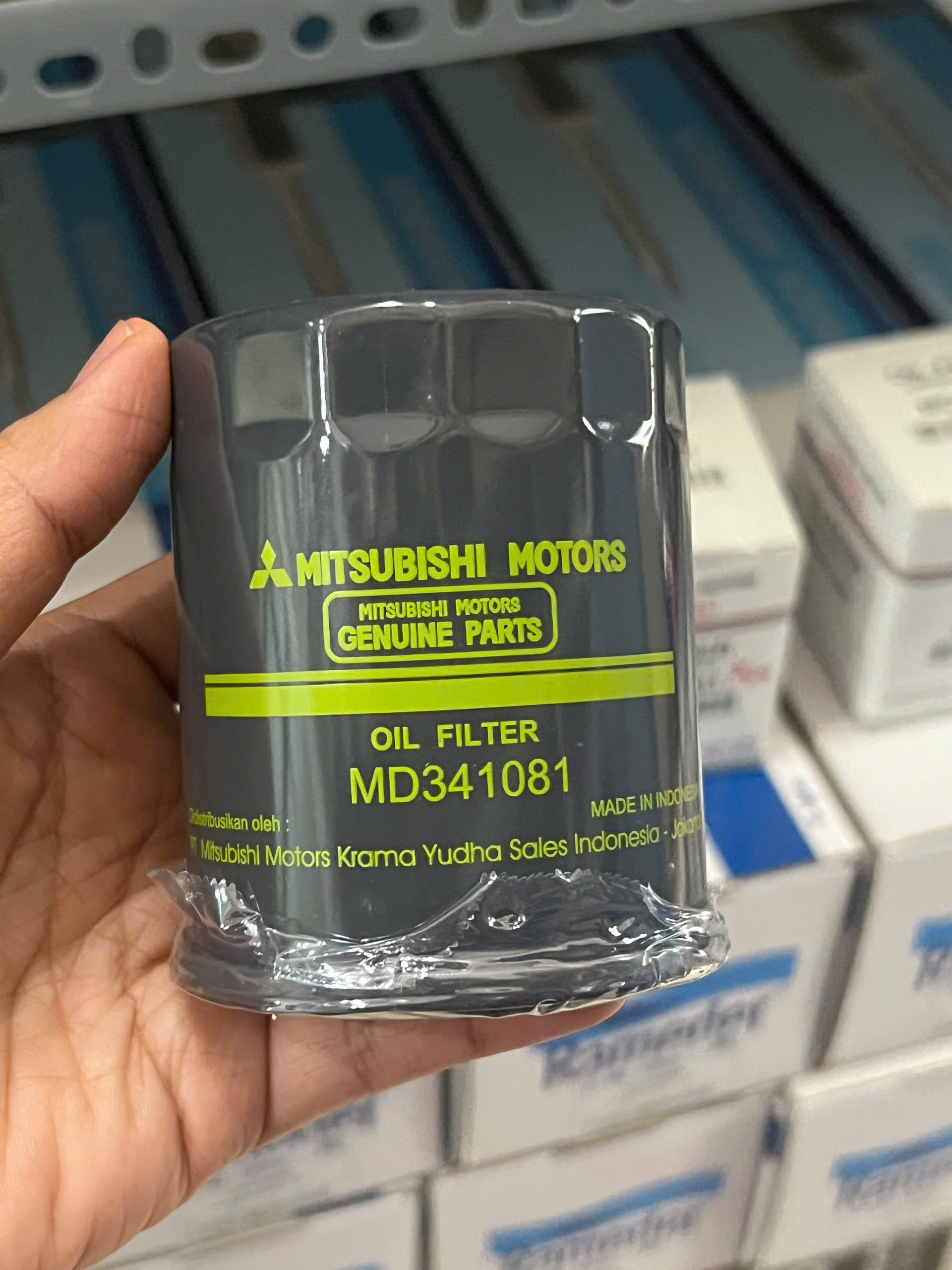 Lọc dầu máy Triton